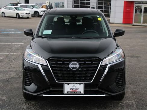 Certified 2025 Nissan Kicks Play S FWD image 6