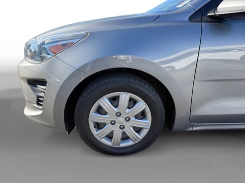 Used 2022 Kia Rio S image 9