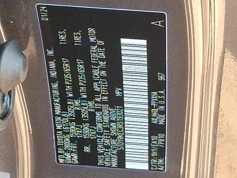 Certified 2024 Toyota Sienna XLE image 31