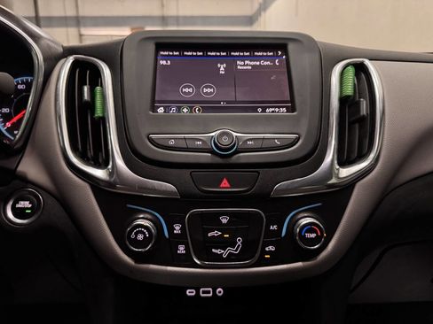 Used 2020 Chevrolet Equinox LS w/ LS Convenience Package image 19