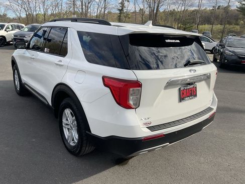 Used 2022 Ford Explorer XLT w/ Equipment Group 202A AWD/4WD image 3