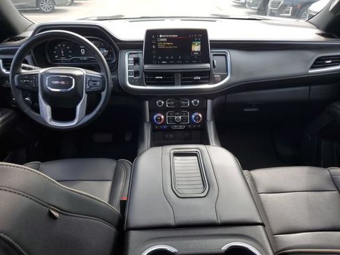 Used 2023 GMC Yukon SLT w/ SLT Premium Package AWD/4WD image 30