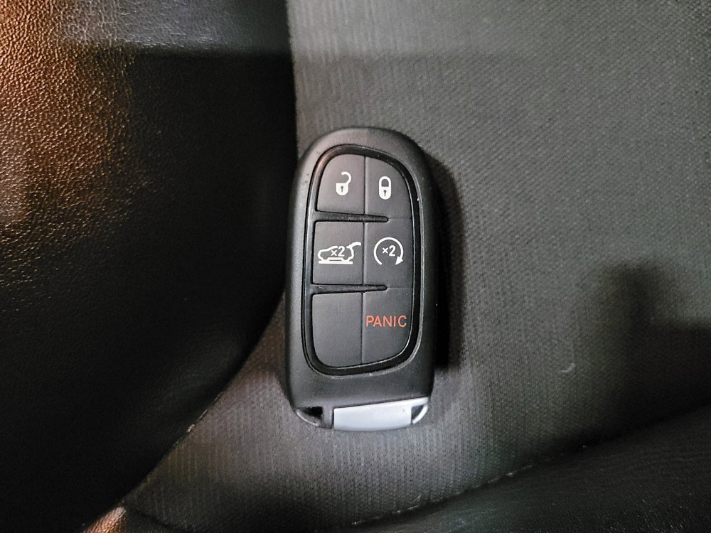 Used 2020 Jeep Cherokee Latitude Plus AWD/4WD image 32