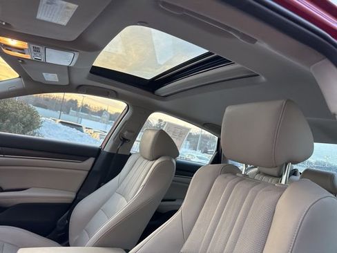 Used 2021 Honda Accord Touring image 25