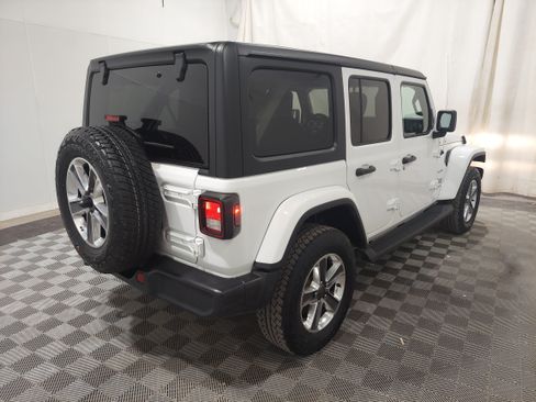 Used 2021 Jeep Wrangler Unlimited Sahara w/ Cold Weather Group AWD/4WD image 3