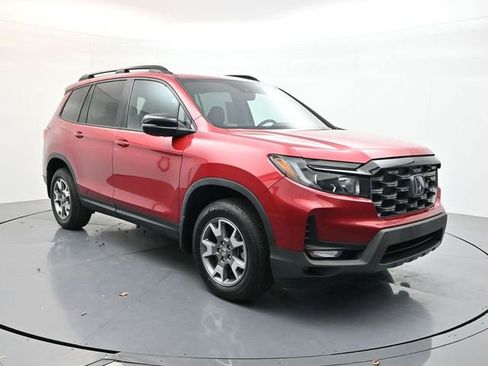Used 2023 Honda Passport TrailSport image 3