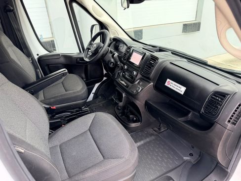 Used 2023 RAM ProMaster 2500 image 12