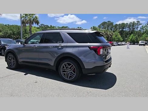 Used 2025 Ford Explorer ST-Line w/ Premium Package RWD image 21