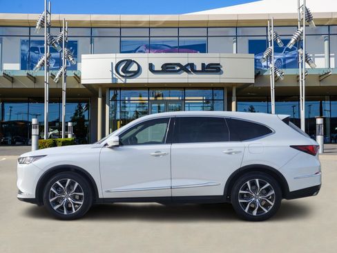 Used 2023 Acura MDX FWD w/ Technology Package image 3