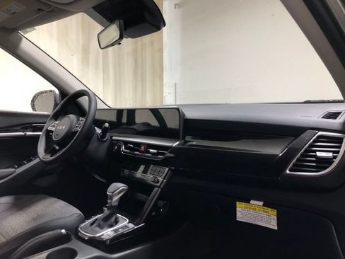 New 2026 Kia Seltos S AWD/4WD image 13