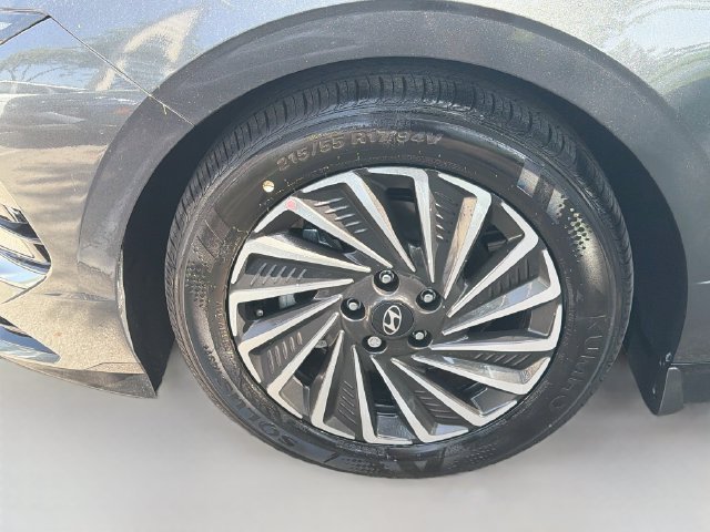 New 2026 Hyundai Sonata SEL FWD image 32