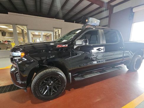 Used 2019 Chevrolet Silverado 1500 RST w/ True North Edition AWD/4WD image 2