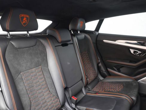 Used 2020 Lamborghini Urus AWD/4WD image 27