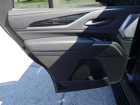 Certified 2024 Cadillac Escalade Sport w/ Touring Package AWD/4WD image 15