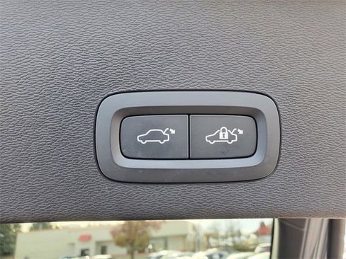 Certified 2023 Volvo C40 P8 Recharge Ultimate image 36
