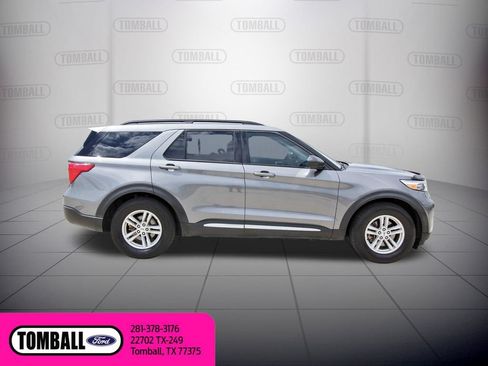 Used 2023 Ford Explorer XLT RWD image 8