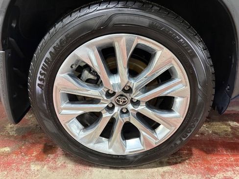 Certified 2022 Toyota Highlander Limited image 33