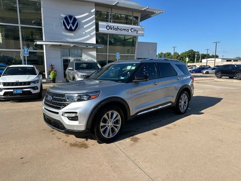Used 2020 Ford Explorer Limited RWD image 1