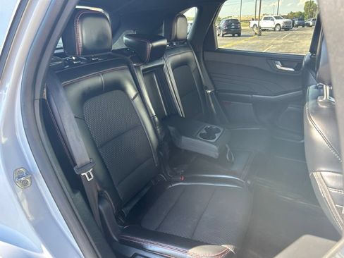 Used 2025 Ford Escape ST-Line Select AWD/4WD image 40
