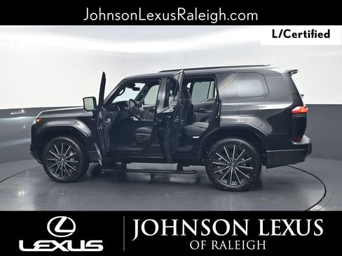 Used 2025 Lexus GX 550 w/ Cold Area Package AWD/4WD image 38