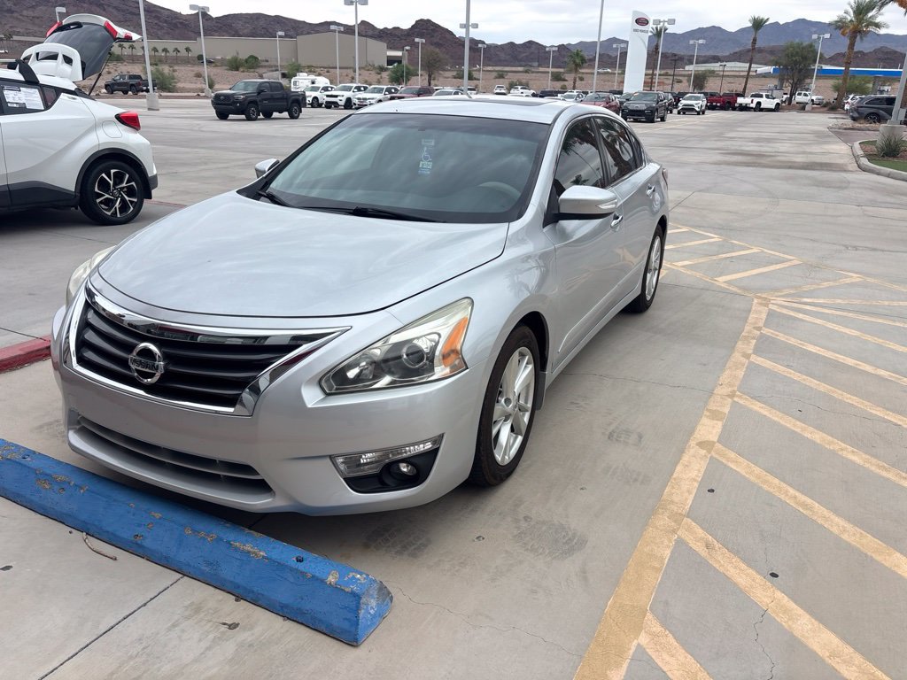 Used 2014 Nissan Altima 2.5 SV w/ Convenience Package FWD image 1
