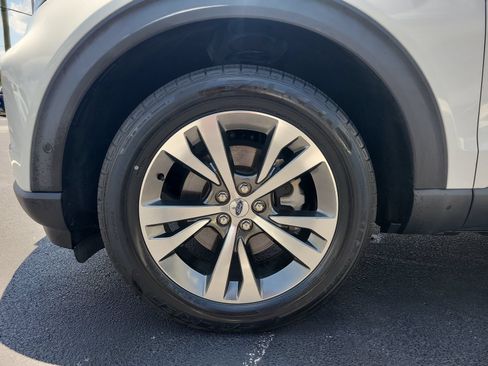 Used 2020 Ford Explorer Platinum w/ Premium Technology Package AWD/4WD image 7