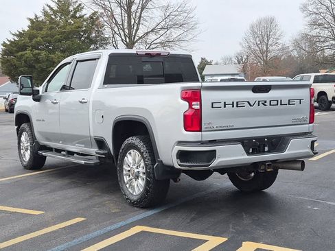 Used 2021 Chevrolet Silverado 2500 High Country w/ Technology Package image 4
