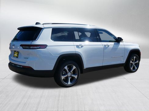 New 2025 Jeep Grand Cherokee L Limited w/ Trailer Tow Package image 7