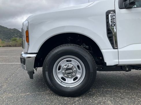 New 2025 Ford F250 XL w/ XL Chrome Package image 10