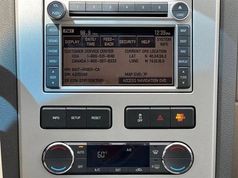 Used 2008 Lincoln MKX AWD image 28