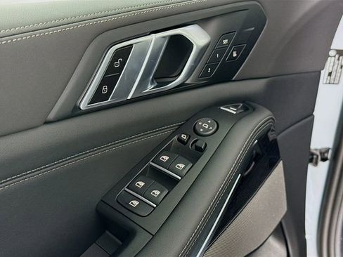 New 2026 BMW X5 xDrive40i w/ M Sport Package image 18