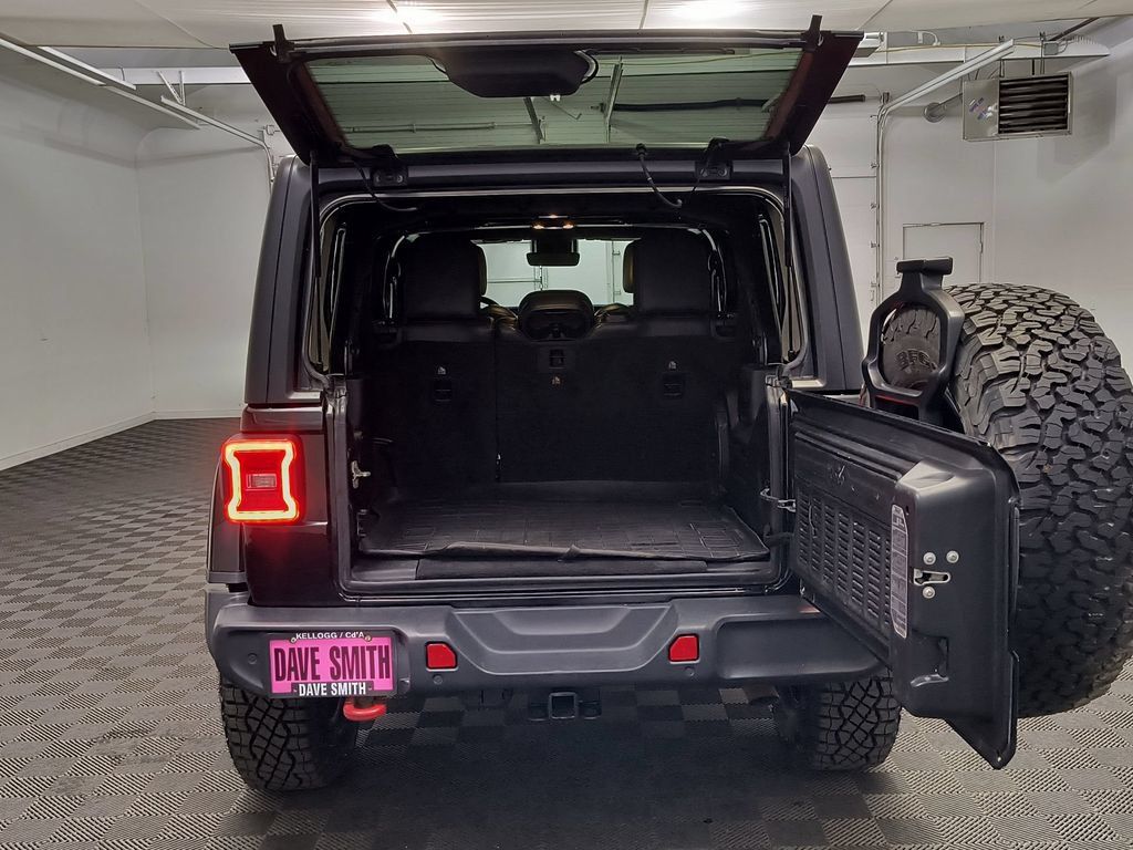 Used 2019 Jeep Wrangler Unlimited Rubicon AWD/4WD image 23