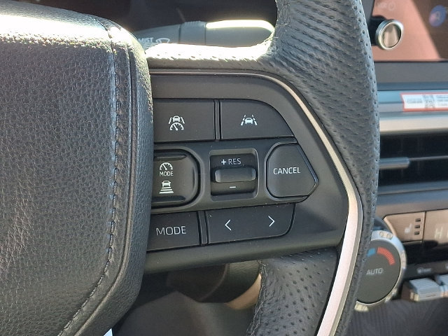 Used 2025 Toyota Tacoma TRD Off-Road AWD/4WD image 8