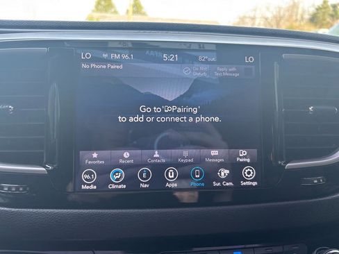 Used 2020 Chrysler Pacifica Touring w/ Advanced Safetytec Group image 23