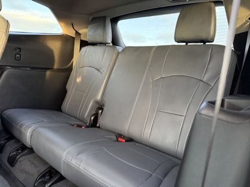 Used 2021 Buick Enclave Premium w/ Sun and Sites Package image 13