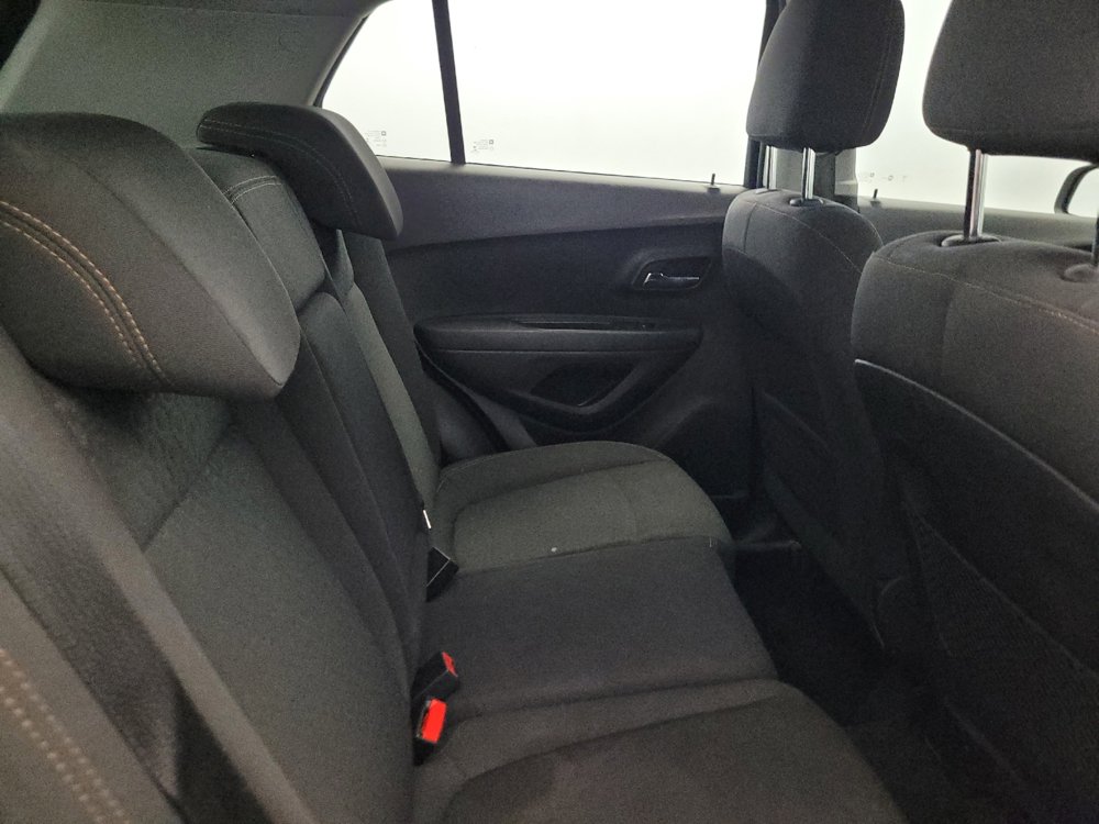 Used 2017 Chevrolet Trax LS AWD/4WD image 19