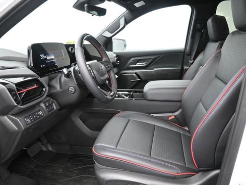 New 2025 Chevrolet Silverado EV RST image 15