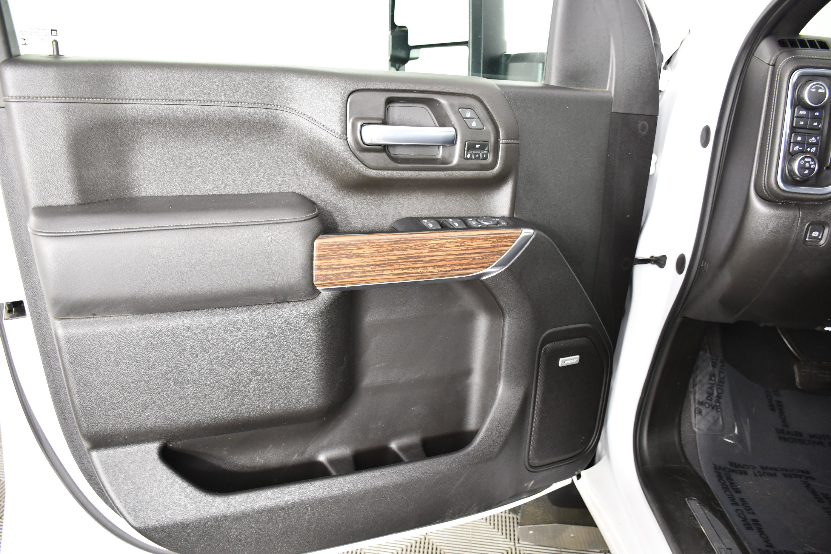 Used 2022 Chevrolet Silverado 3500 High Country w/ Safety Package II AWD/4WD image 39