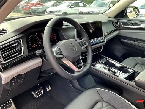 New 2026 Volkswagen Atlas Peak Edition AWD/4WD image 14