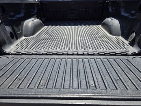 Used 2018 Chevrolet Silverado 1500 LT w/ All Star Edition RWD image 10