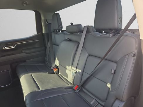 Used 2025 GMC Sierra 1500 SLT AWD/4WD image 14