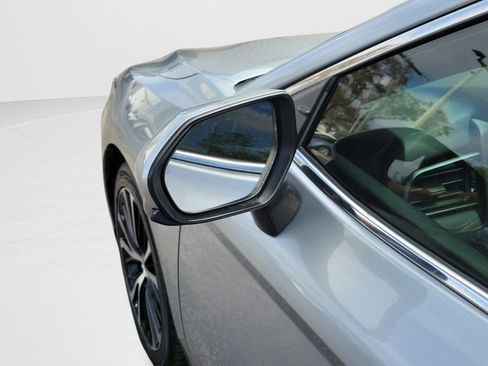 Used 2020 Toyota Camry SE image 11