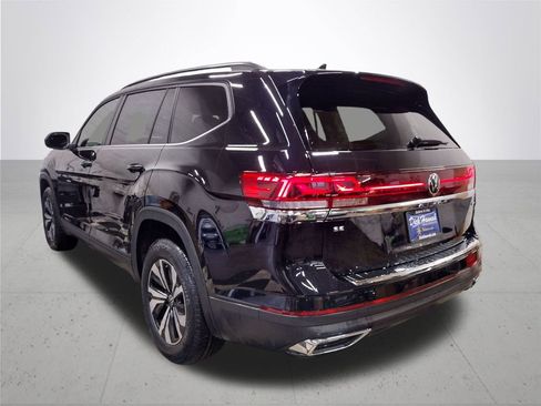 New 2026 Volkswagen Atlas SE image 10
