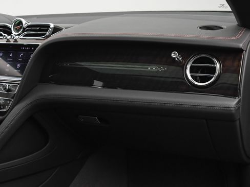 New 2024 Bentley Bentayga Extended Wheelbase image 21