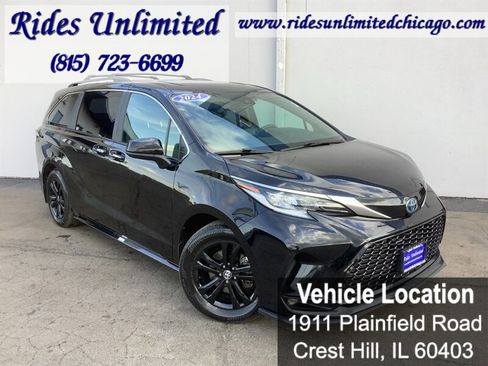 Used 2024 Toyota Sienna XSE w/ XSE Plus Package AWD/4WD image 10
