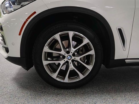 Used 2022 BMW X5 xDrive40i w/ Premium Package AWD/4WD image 5