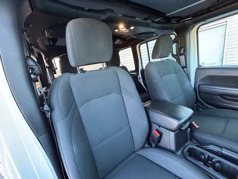Used 2022 Jeep Wrangler Unlimited Sport AWD/4WD image 41