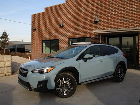 Used 2019 Subaru Crosstrek Hybrid w/ Moonroof Package w/Navigation image 1