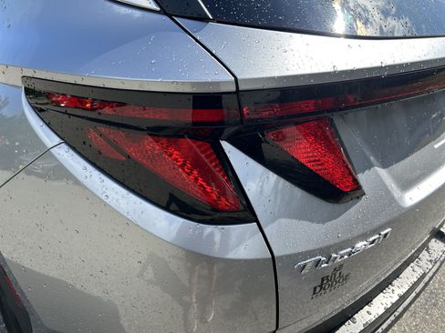 Certified 2024 Hyundai Tucson SEL AWD/4WD image 11