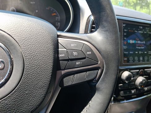 Used 2022 Jeep Grand Cherokee Laredo X AWD/4WD image 21